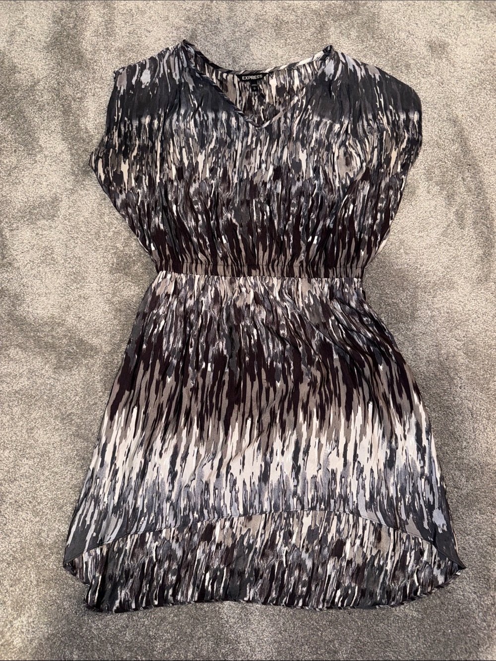 Express Black and White Abstract Print Cap-Sleeve Dress